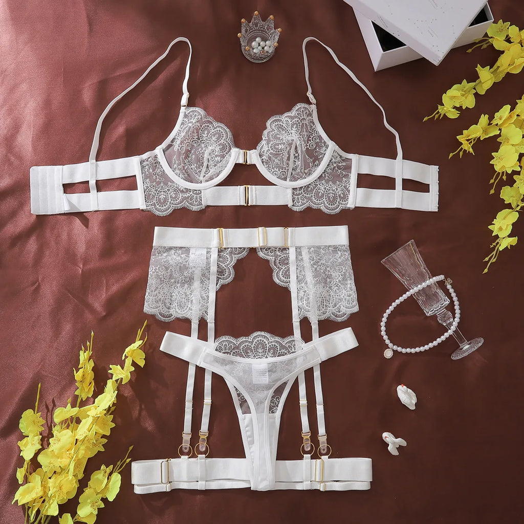 Set Lingerie Nera con Ricamo Floreale